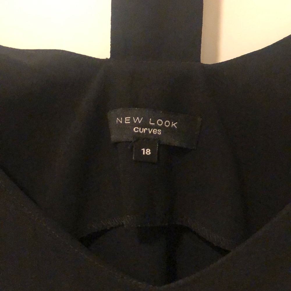 Dress - Picture 5 of 5